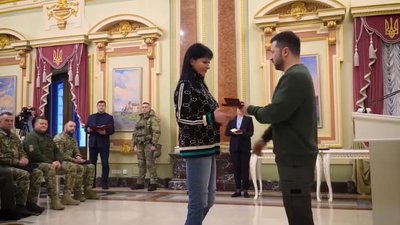 Житомирську волонтерку Юлію Толмачову нагородили орденом княгині Ольги І ступеня Житомирську волонтерку Юлію Толмачову нагородили орденом княгині Ольги І ступеня