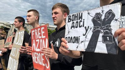 У Павлограді на Дніпропетровщині пройшла акція “Не мовчи, полон вбиває!”: фоторепортаж У Павлограді на Дніпропетровщині пройшла акція “Не мовчи, полон вбиває!”: фоторепортаж