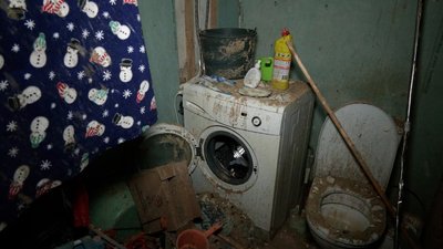 "Коли ми увійшли в цей будинок, я заплакала": на Чернігівщині родина переселенців втратила житло вдруге "Коли ми увійшли в цей будинок, я заплакала": на Чернігівщині родина переселенців втратила житло вдруге