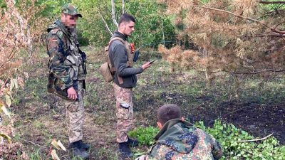 Командир батареї Андрій Бельзецький під час бойових дій Командир батареї Андрій Бельзецький під час бойових дій