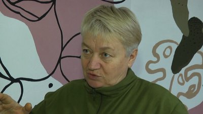"Найгірше — дивитися матерям в очі, коли привозиш загиблих". Хмельничанка допомагає військовим дев`ять років