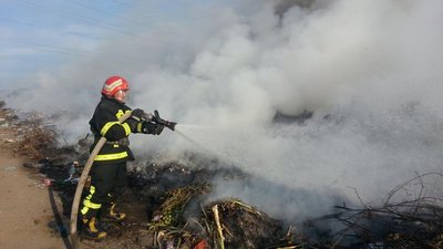Через необережне поводження з вогнем на Черкащині горіли два сміттєзвалища