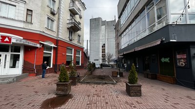"На місці, де був готель «Царьград»": у Чернігові на проспекті Миру викрали пам'ятний знак