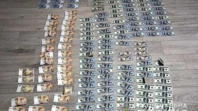 Тернопільські правоохоронці викрили групу осіб, які виготовляли фальшиві документи Тернопільські правоохоронці викрили групу осіб, які виготовляли фальшиві документи