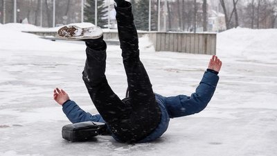 Ожеледиця, травми, Франківськ