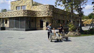 "Коригування документації": Харківський зоопарк не називає суми реконструкції