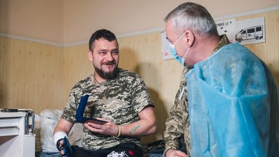 Командувач ЗСУ провідав поранених військових у госпіталі на Київщині