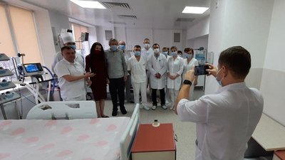 У Житомирі вже виписали додому пацієнтку, якій зробили операцію з трансплантації нирки У Житомирі вже виписали додому пацієнтку, якій зробили операцію з трансплантації нирки