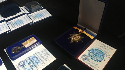 У Тернополі військовим і волонтерам вручили відзнаки У Тернополі військовим і волонтерам вручили відзнаки
