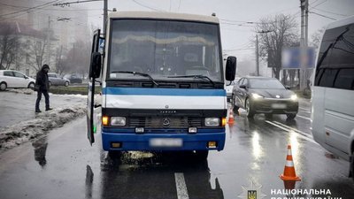 У Полтаві під колесами автобуса загинув 69-річний чоловік