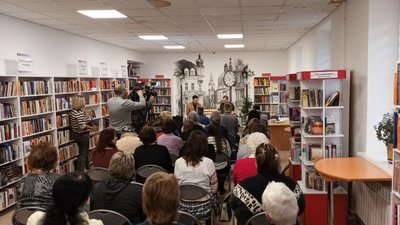 Під час зустрічі з бійцем Андрієм Кириченком у бібліотеці в Тернополі Під час зустрічі з бійцем Андрієм Кириченком у бібліотеці в Тернополі