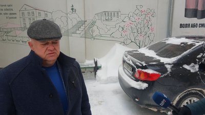 Більше тисячі кубометрів снігу вивезли з тернопільських доріг і дворів Більше тисячі кубометрів снігу вивезли з тернопільських доріг і дворів