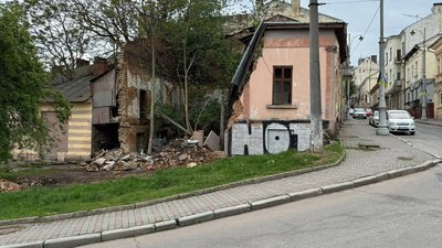 Будинок на вулиці Шолом-Алейхема у Чернівцях, який обвалився