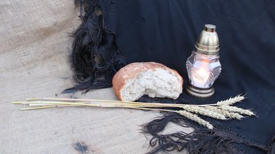 На Тернопільщині провели віче-реквієм, присвячене жертвам Голодомору На Тернопільщині провели віче-реквієм, присвячене жертвам Голодомору