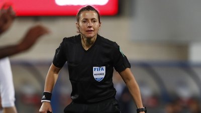 Українку Катерину Монзуль визнали однією з найкращих футбольних арбітринь 2022 року: рейтинг IFFHS