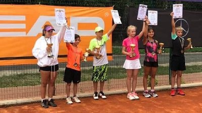 Юні спортсмени із Сум та Коломиї стали чемпіонами України з тенісу у міксті