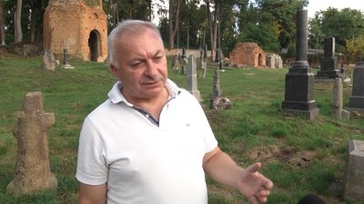 У Житомирі на Лютеранському кладовищі почали проводити екскурсії У Житомирі на Лютеранському кладовищі почали проводити екскурсії