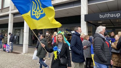 Харків'яни у Ганновері приєдналися до акції проти вторгнення Росії в Україну Харків'яни у Ганновері приєдналися до акції проти вторгнення Росії в Україну