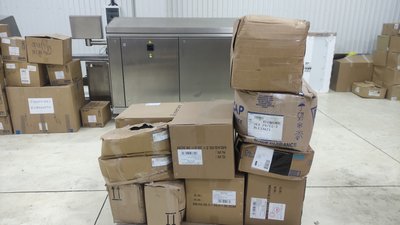 Медпрепарати та генератори: до Полтави привезли гуманітарну допомогу для регіонів, які обстрілюють