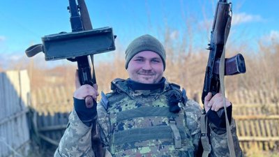 Боєць Олександр Ботюк із ДШВ реабілітується у Полтаві Боєць Олександр Ботюк із ДШВ реабілітується у Полтаві
