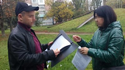 Колишню прокурорку з Кіровоградської області спіймали на хабарі