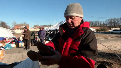 У Циркунах роздають безплатно одяг тим, хто втратив майно внаслідок війни У Циркунах роздають безплатно одяг тим, хто втратив майно внаслідок війни