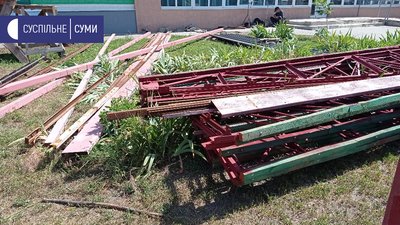 У Сумах люди вийшли на протест проти будівництва магазину У Сумах люди вийшли на протест проти будівництва магазину