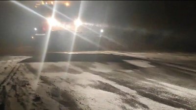 Виклик стихії прийняли – на Житомирщині дорожники працюють у посиленому режимі Виклик стихії прийняли – на Житомирщині дорожники працюють у посиленому режимі
