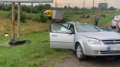 Потрійне автозіткнення: у ДТП на Львівщині загинула 2-річна дитина Потрійне автозіткнення: у ДТП на Львівщині загинула 2-річна дитина