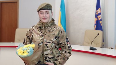 Військовослужбовиця з позивним "Соня" Військовослужбовиця з позивним "Соня"