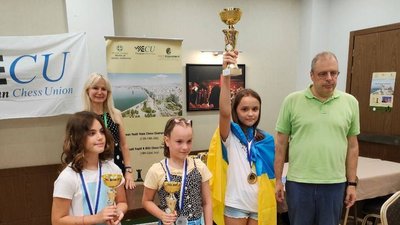 Шахістки зі Львівщини вибороли призові місця на Чемпіонаті у Європі Шахістки зі Львівщини вибороли призові місця на Чемпіонаті у Європі