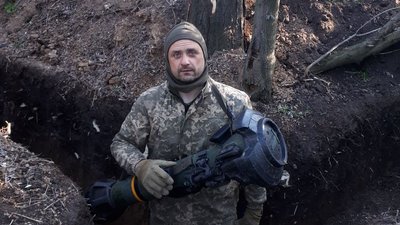 У Харкові на Алеї Слави поховали добровольця, який загинув на війні У Харкові на Алеї Слави поховали добровольця, який загинув на війні