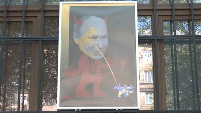 У Запоріжжі відкрили виставку плакатів воєнного часу У Запоріжжі відкрили виставку плакатів воєнного часу