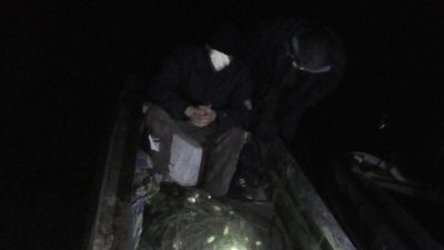 Працівники водної поліції затримали браконьєрів на річці Дніпро у Херсоні Працівники водної поліції затримали браконьєрів на річці Дніпро у Херсоні