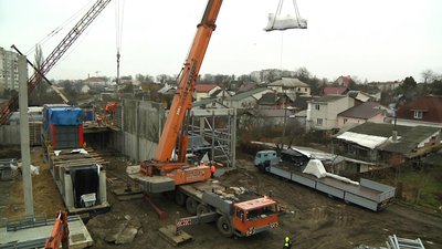 У Житомирі монтують обладнання для ТЕС, яка дасть можливість повністю замістити викиди СО2 в повітря У Житомирі монтують обладнання для ТЕС, яка дасть можливість повністю замістити викиди СО2 в повітря