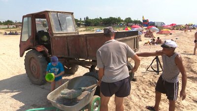 Як на Запоріжжі пораються з нашестям медуз Як на Запоріжжі пораються з нашестям медуз
