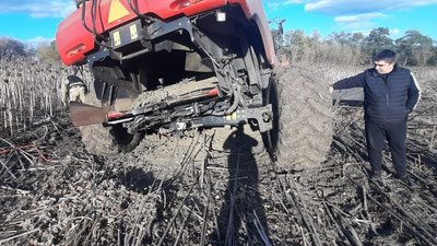 Військові РФ обстріляли Глухівську громаду на Сумщині, на Краснопільщині комбайн підірвався на міні Військові РФ обстріляли Глухівську громаду на Сумщині, на Краснопільщині комбайн підірвався на міні