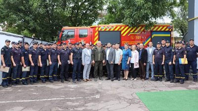 60 рятувальників у Житомирі отримали нагороди до Дня рятівника