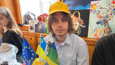 "Перемагаймо разом": у Житомирі відбувся благодійний ярмарок бердичівських школярів "Перемагаймо разом": у Житомирі відбувся благодійний ярмарок бердичівських школярів