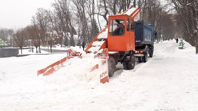 Снігоприбиральна машина у харкові Снігоприбиральна машина у харкові