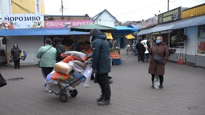 "Карантин вихідного дня": як реагують продавці житомирського ринку "Карантин вихідного дня": як реагують продавці житомирського ринку