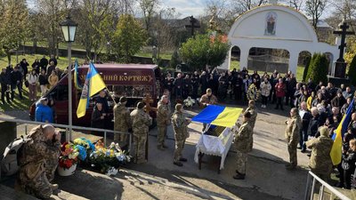 На Закарпатті попрощалися із полеглим захисником Михайлом Ільчуком