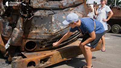 В Одесі з'явилася виставка знищеної техніки росіян. ФОТОРЕПОРТАЖ В Одесі з'явилася виставка знищеної техніки росіян. ФОТОРЕПОРТАЖ