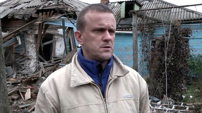 Пошкоджені 11 приватних будинків і 5 адмінбудівель: що розповідають місцеві про обстріл центру Семенівки на Чернігівщині Пошкоджені 11 приватних будинків і 5 адмінбудівель: що розповідають місцеві про обстріл центру Семенівки на Чернігівщині