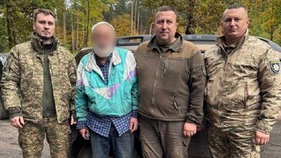 На Львівщині дві доби шукали грибника