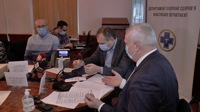 На Полтавщині сформували 11 бригад для вакцинування від коронавірусу На Полтавщині сформували 11 бригад для вакцинування від коронавірусу