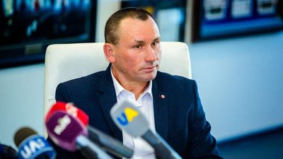 Тренер Олександр Хижняк старший Тренер Олександр Хижняк старший