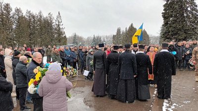 "Він завжди був попереду". У Тернополі попрощалися з командиром роти "Він завжди був попереду". У Тернополі попрощалися з командиром роти