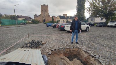 На площі біля Луцького замку виявили ще одну історичну забудову. Що відомо