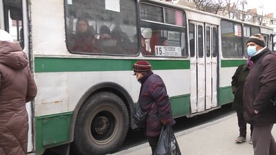 У Хмельницькому збільшили кількість тролейбусів та маршрутних таксі